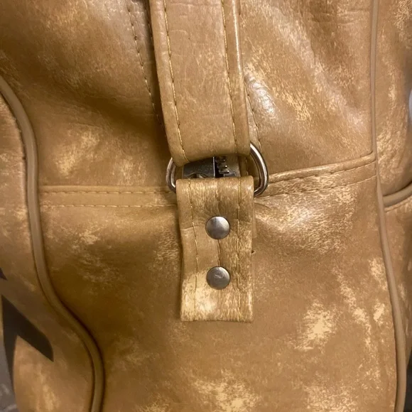Vintage 1980’s Nike Travelite Shoulder Bag